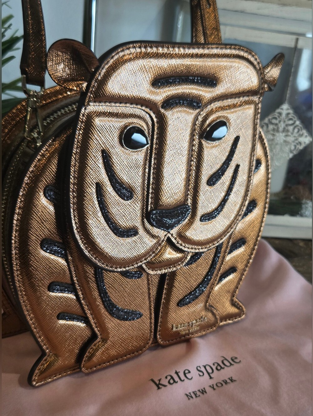 Kate Spade RARE Goldie 3D Tiger Crossbody Bag - LIKE NEW - Picture 3 of 16